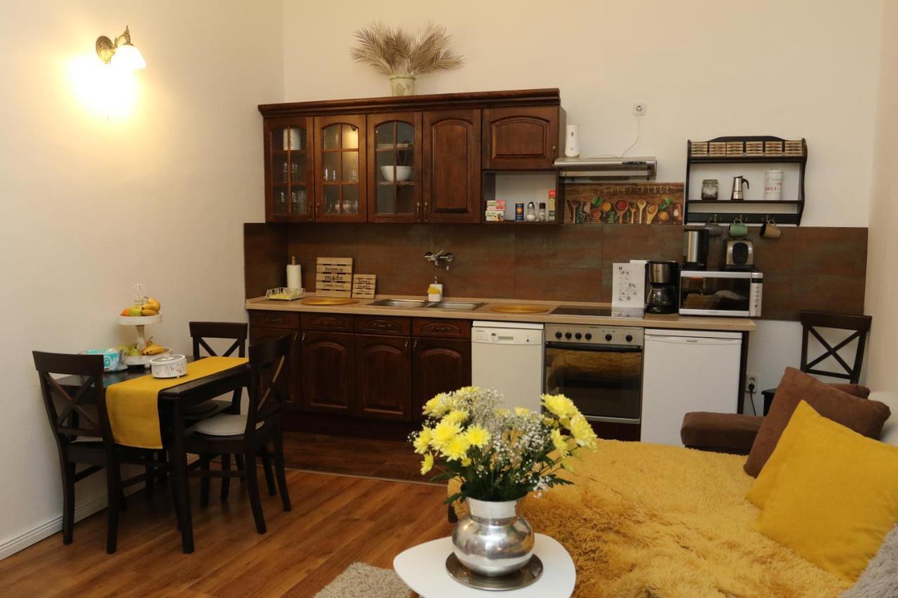 Hedi Apartman Мишкольц Экстерьер фото